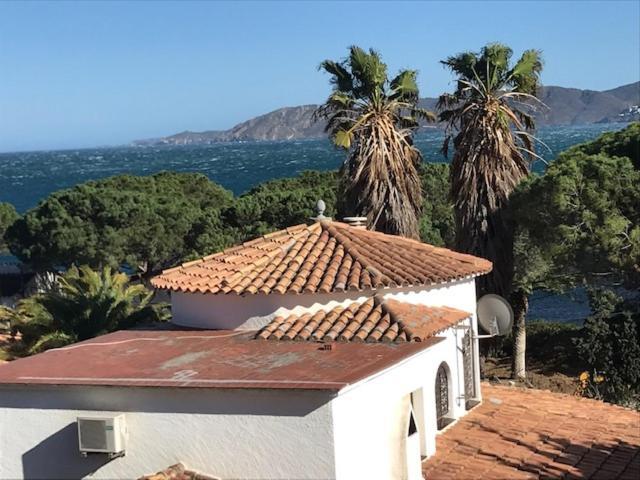 Stunning Sea Views From Luxury 4 Bed Apartment Close To Beach At Cap Ras Llanca Bagian luar foto